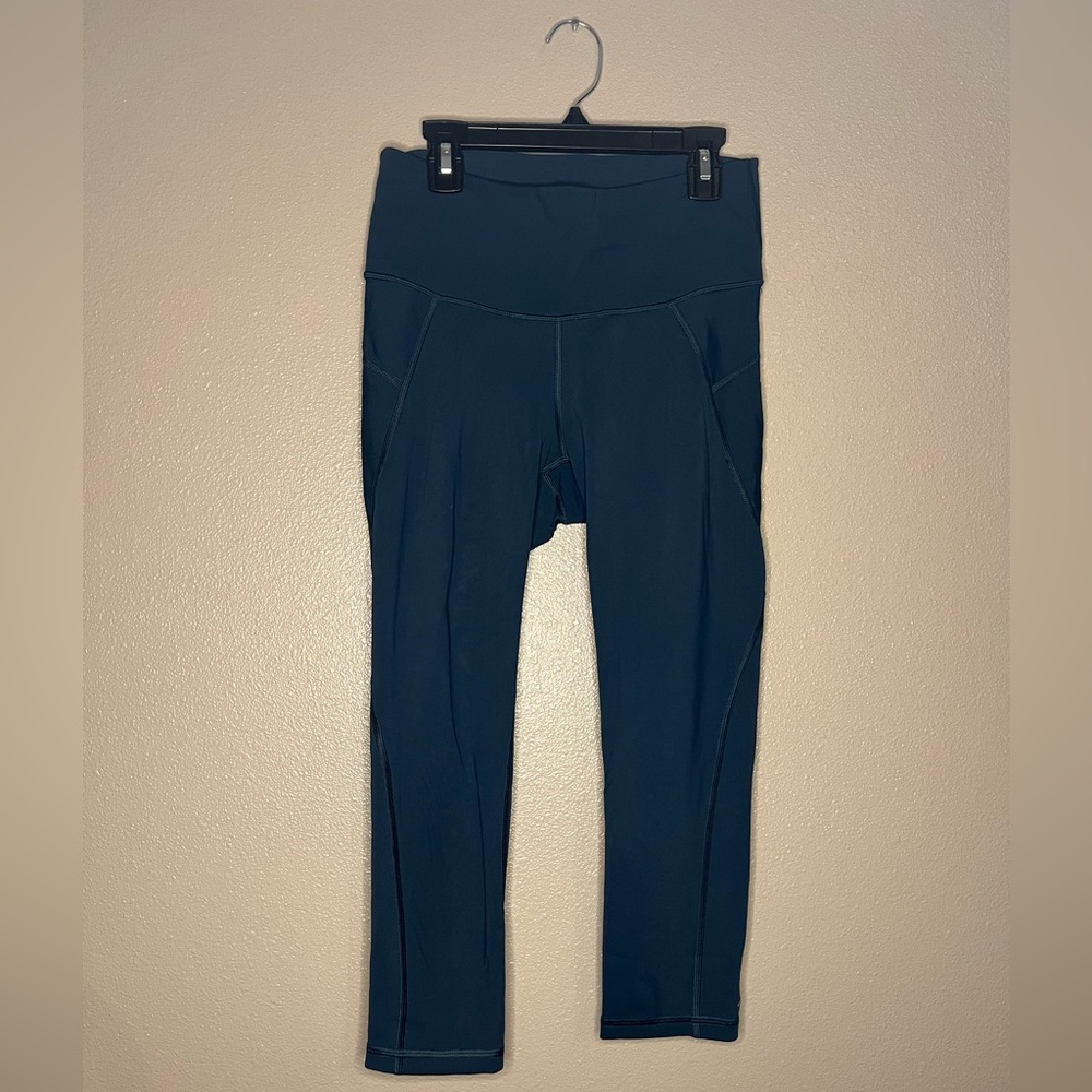 Athleta Capri Leggings-Blue